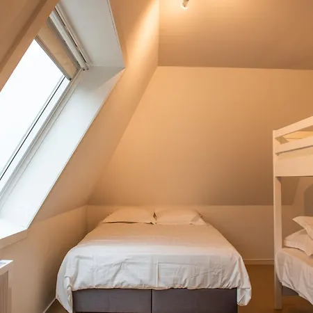 Spacious Seaside Apartment, Cleaning Included Apartment