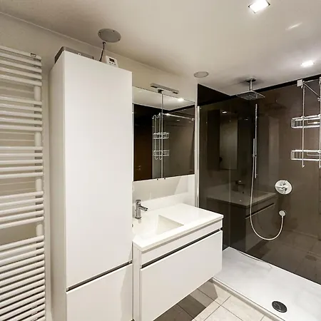 Apartment Spacious Seaside Apartment, Cleaning Included